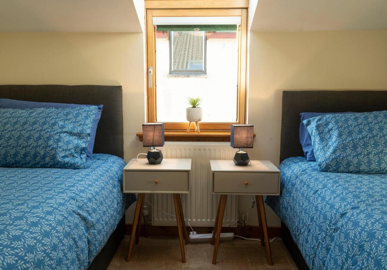 Stylish 2 Bedroom - 2 Miles Inverness City Centre Экстерьер фото