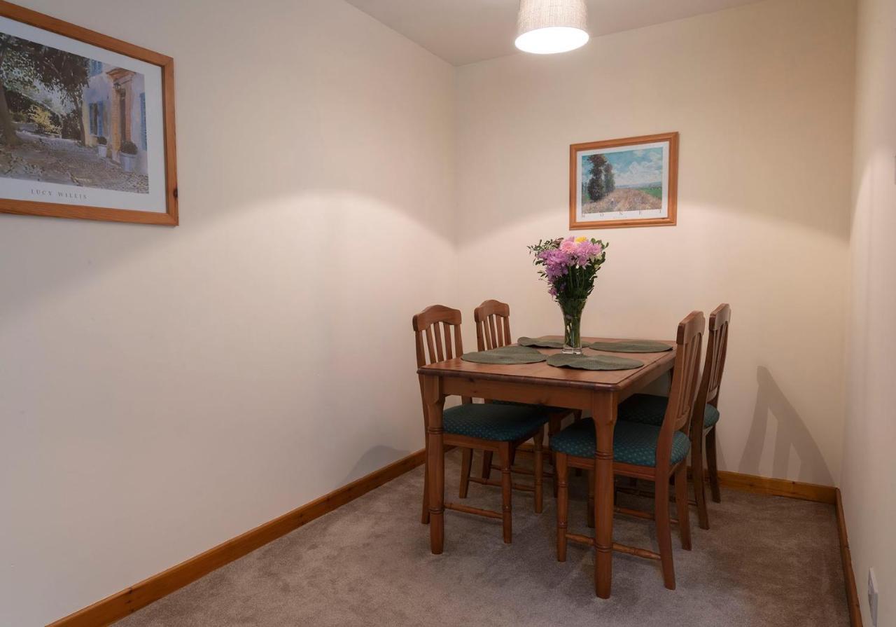 Stylish 2 Bedroom - 2 Miles Inverness City Centre Экстерьер фото